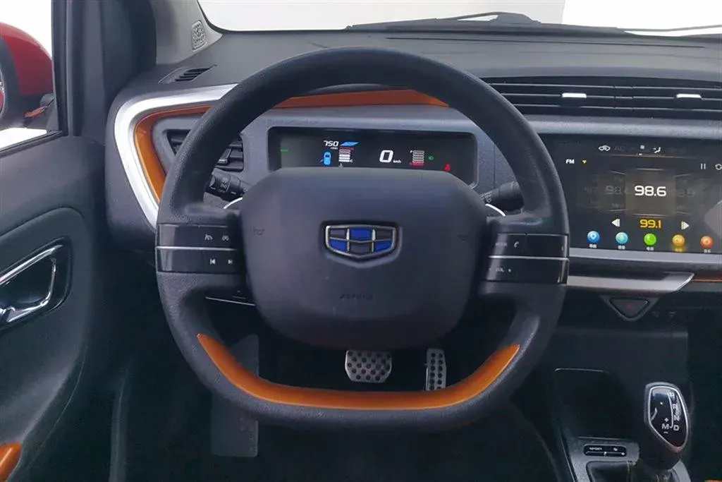 2017 Geely Vision X1 1.3L 88HP L4 4AT,autocango,china used car exporter,china ev exporter,chinese used car exporter,chinese used ev exporter