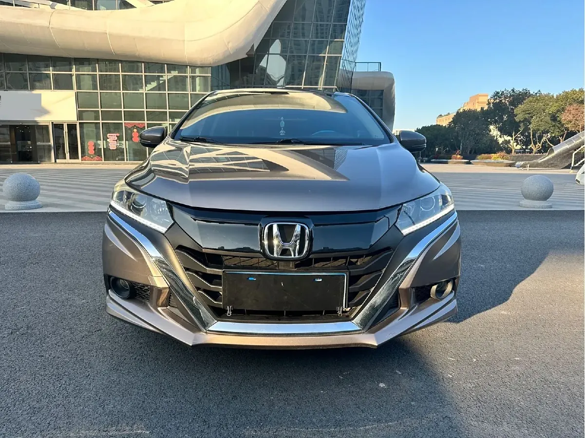 2017 Honda Gienia 1.5L 131HP L4 CVT,autocango,china used car exporter,china ev exporter,chinese used car exporter,chinese used ev exporter