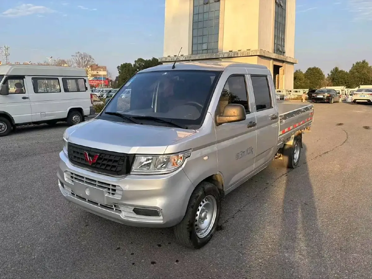2019 WuLing RongGuang New Truck 1.5L 99HP L4 5MT