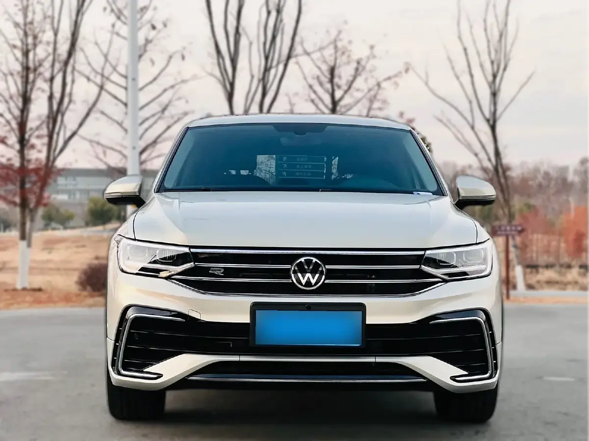 2022 Volkswagen Tiguan L 2.0T 186HP L4 7DCT