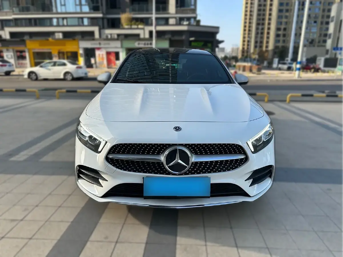 2020 Mercedes-Benz A Class 1.3T 163HP L4 7DCT