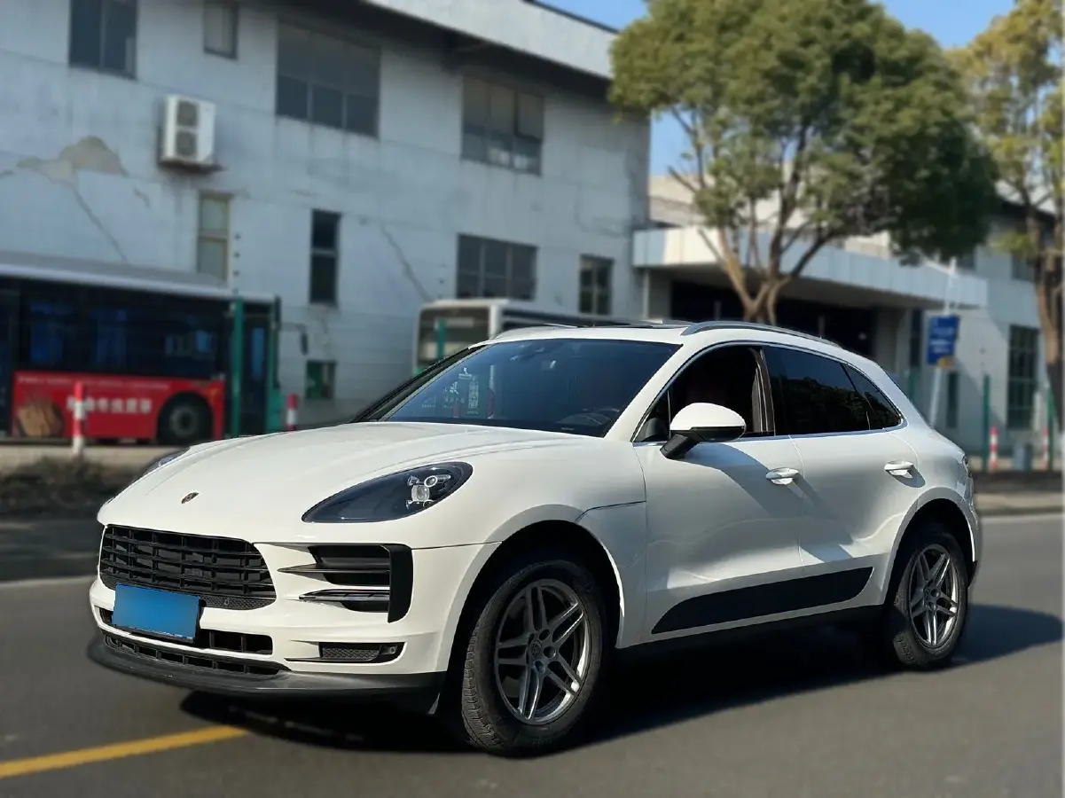 2020 Porsche Macan 2.0T 252HP L4 7DCT