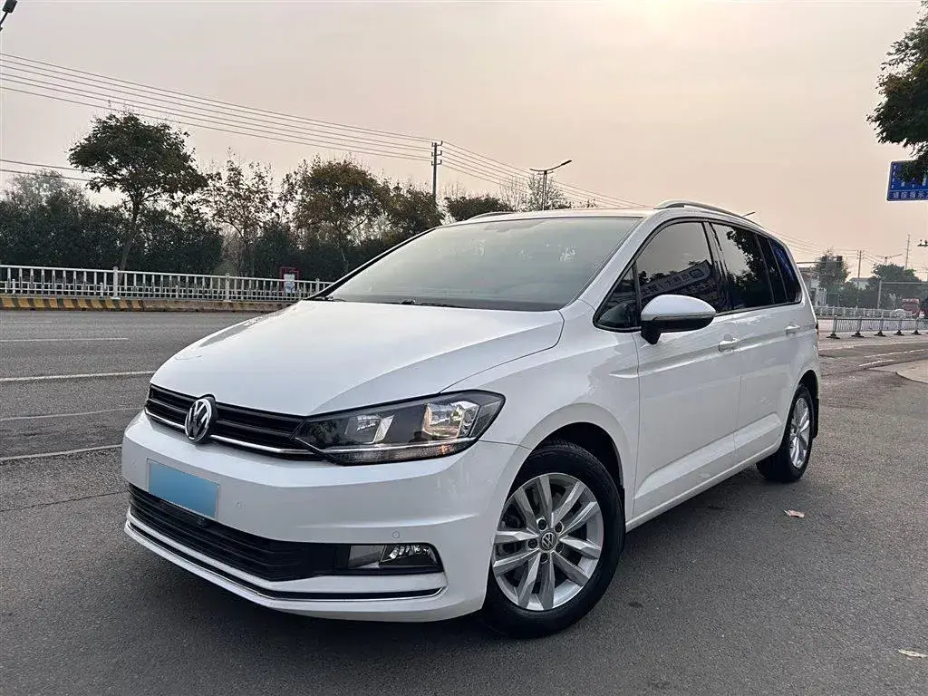 2018 Volkswagen Touran 1.4T 150HP L4 7DCT