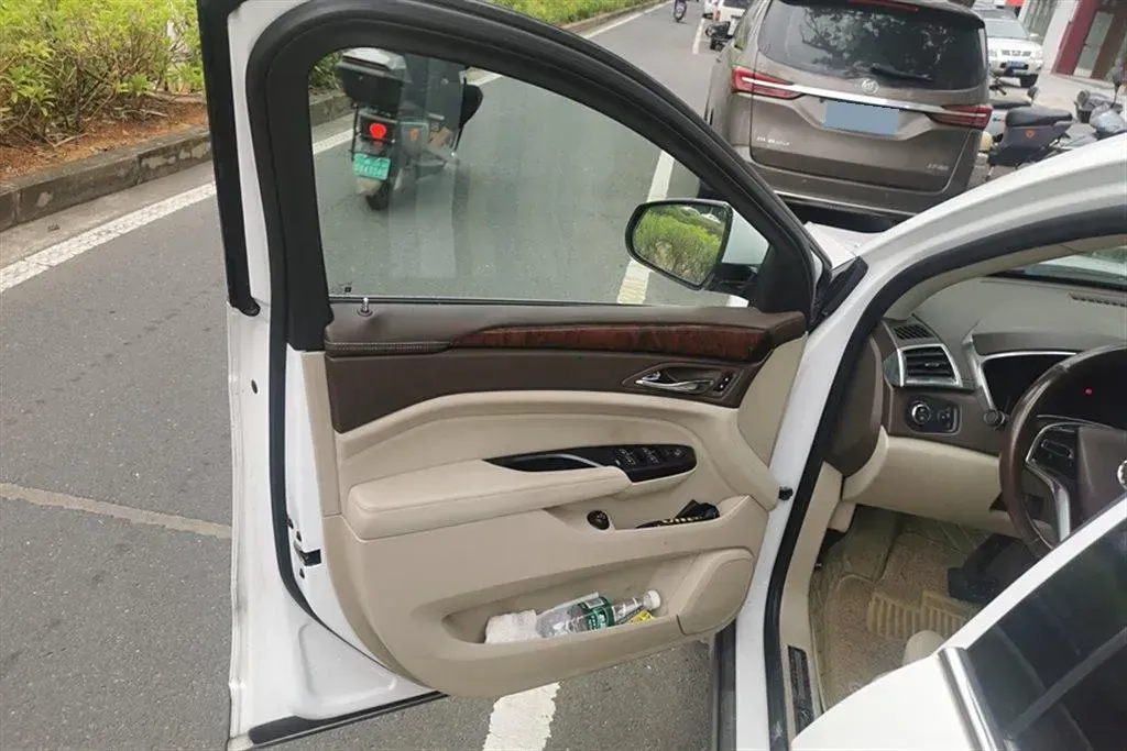 2014 Cadillac SRX 3.0L 271HP V6 6AT,autocango,china used car exporter,china ev exporter,chinese used car exporter,chinese used ev exporter