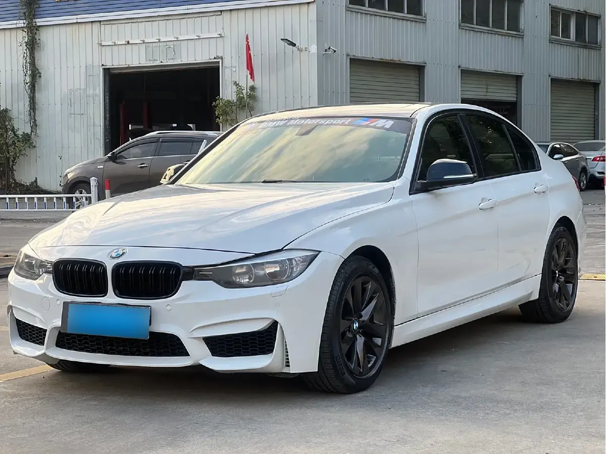 2013 BMW 3 Series 1.6T 136HP L4 8AT