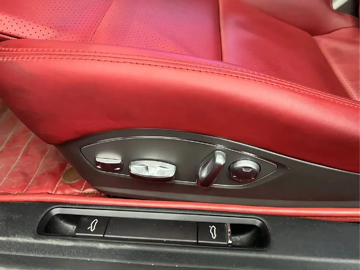 2013 Porsche Boxster 2.7L 265HP H6 7DCT,autocango,china used car exporter,china ev exporter,chinese used car exporter,chinese used ev exporter