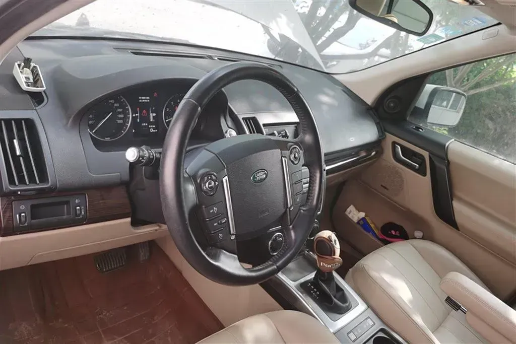 2013 Land Rover Freelander 2 2.0T 240HP L4 6AT,autocango,china used car exporter,china ev exporter,chinese used car exporter,chinese used ev exporter