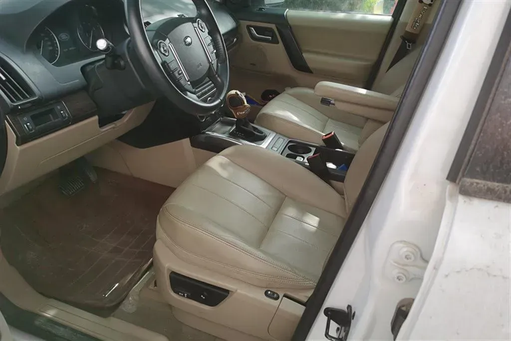 2013 Land Rover Freelander 2 2.0T 240HP L4 6AT,autocango,china used car exporter,china ev exporter,chinese used car exporter,chinese used ev exporter