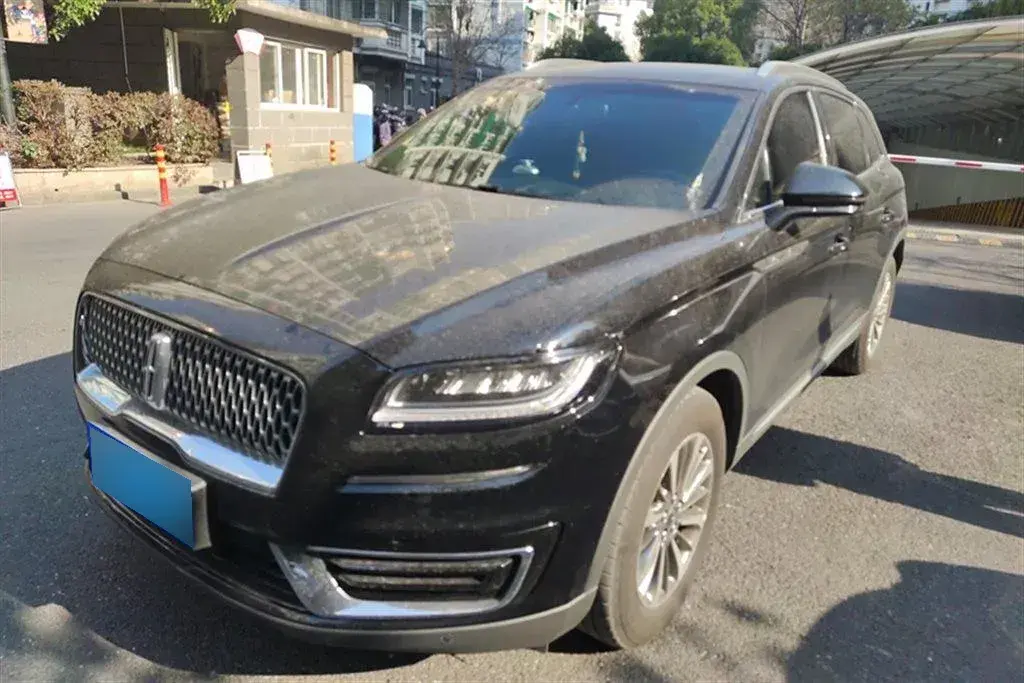 2019 Lincoln Nautilus 2.0T 224HP L4 8AT