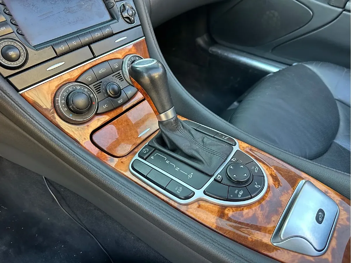 2004 Mercedes-Benz SL Class 3.5L 272HP V6 7AT,autocango,china used car exporter,china ev exporter,chinese used car exporter,chinese used ev exporter