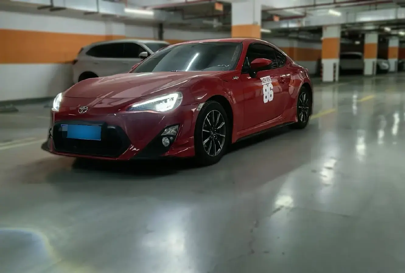 2013 Toyota 86 2.0L 200HP H4 6AT