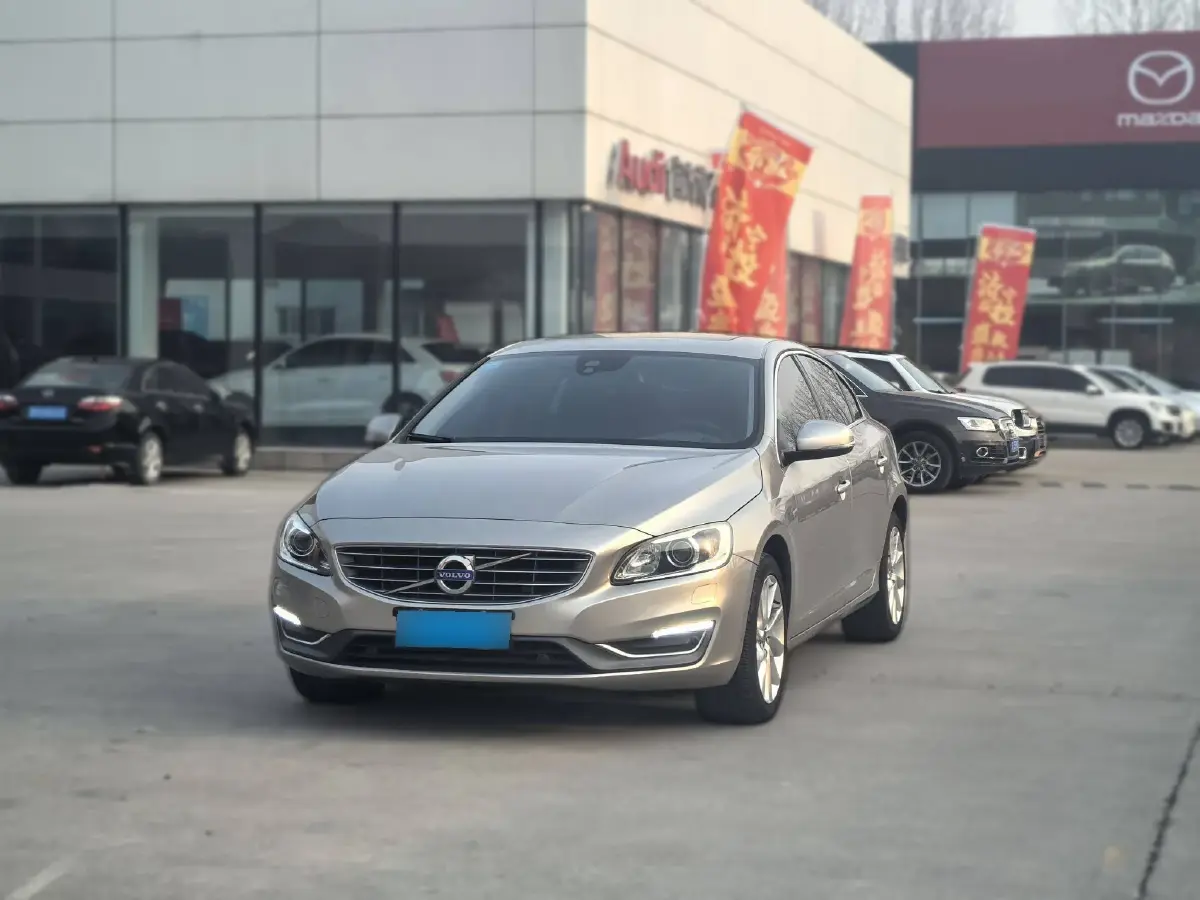 2016 Volvo S60 2.0T 190HP L4 6AT