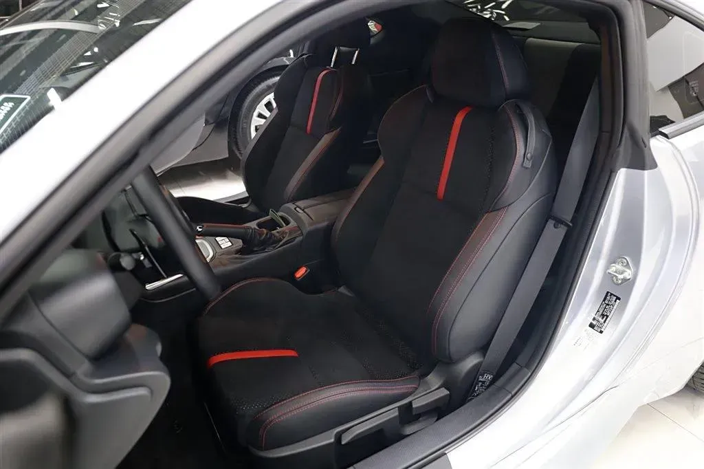 2022 Subaru BRZ 2.4L 234HP H4 6AT,autocango,china used car exporter,china ev exporter,chinese used car exporter,chinese used ev exporter