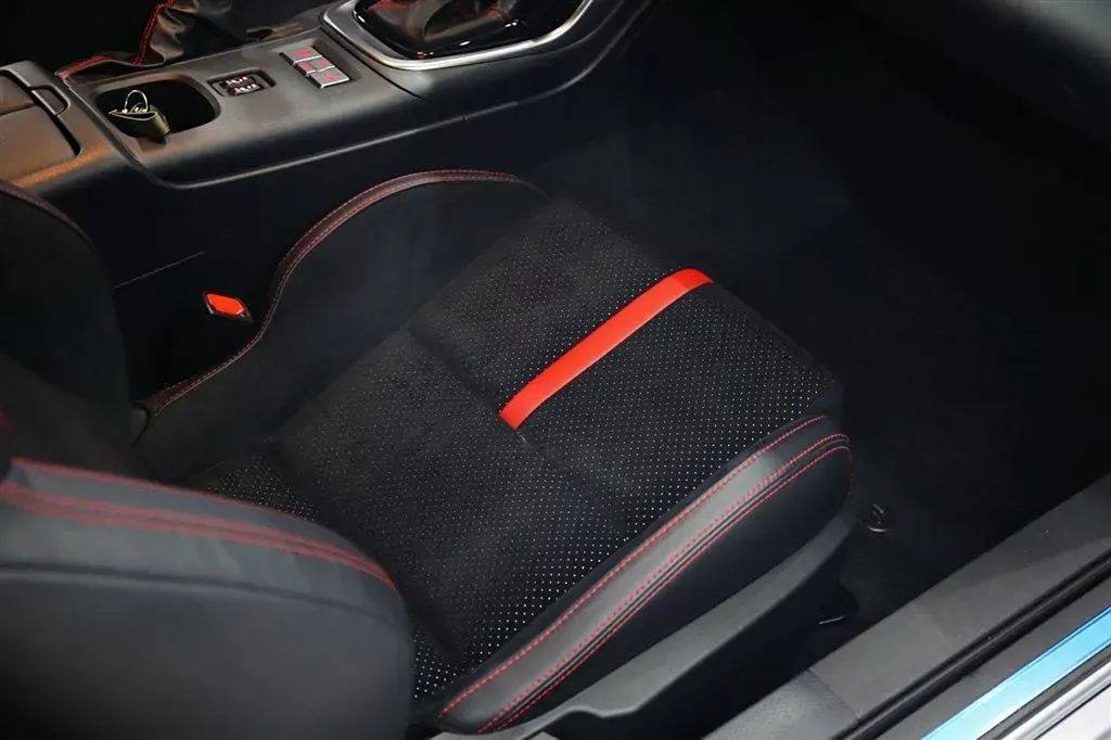 2022 Subaru BRZ 2.4L 234HP H4 6AT,autocango,china used car exporter,china ev exporter,chinese used car exporter,chinese used ev exporter