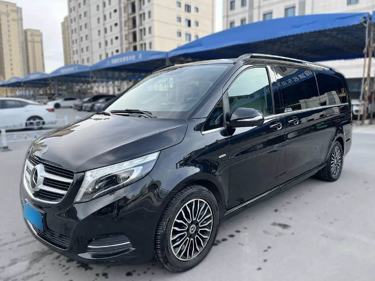 2018 Mercedes-Benz V Class 2.0T 211HP L4 7AT