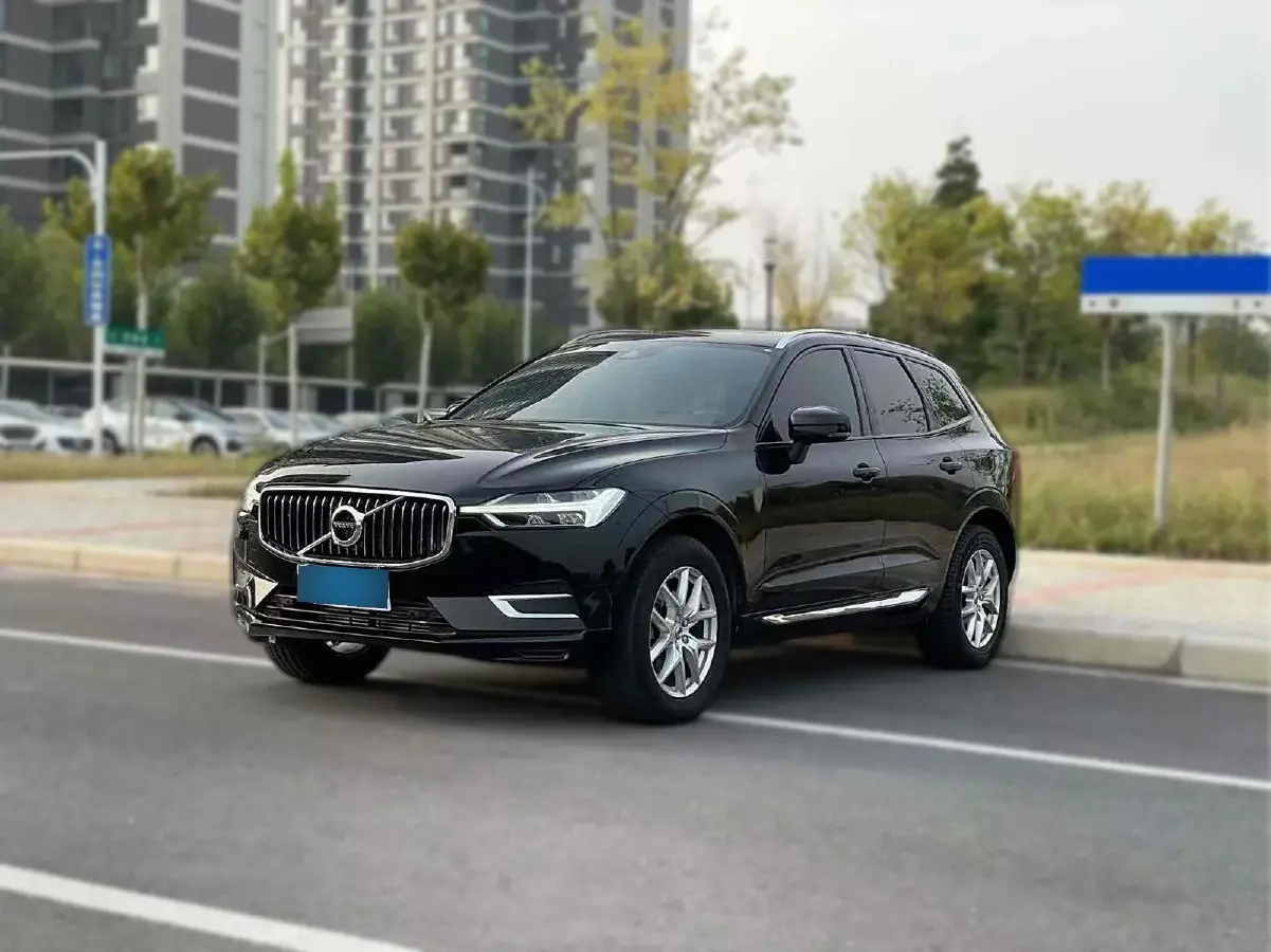 2021 Volvo XC60 2.0T 250HP L4 8AT