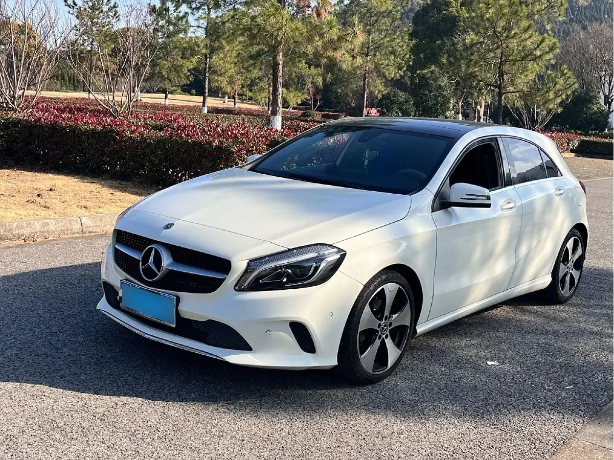 2017 Mercedes-Benz A Class 1.6T 156HP L4 7DCT