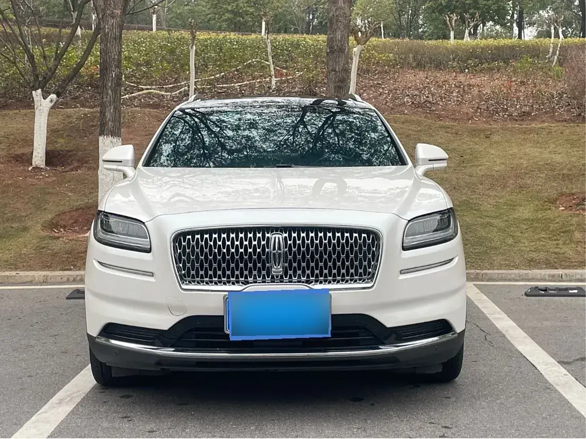 2021 Lincoln Nautilus 2.0T 245HP L4 8AT