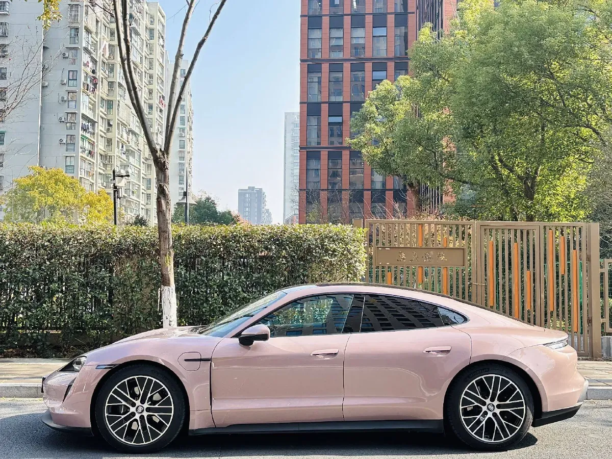 2020 Porsche Taycan 2AT BEV 79.2KWH,autocango,china used car exporter,china ev exporter,chinese used car exporter,chinese used ev exporter