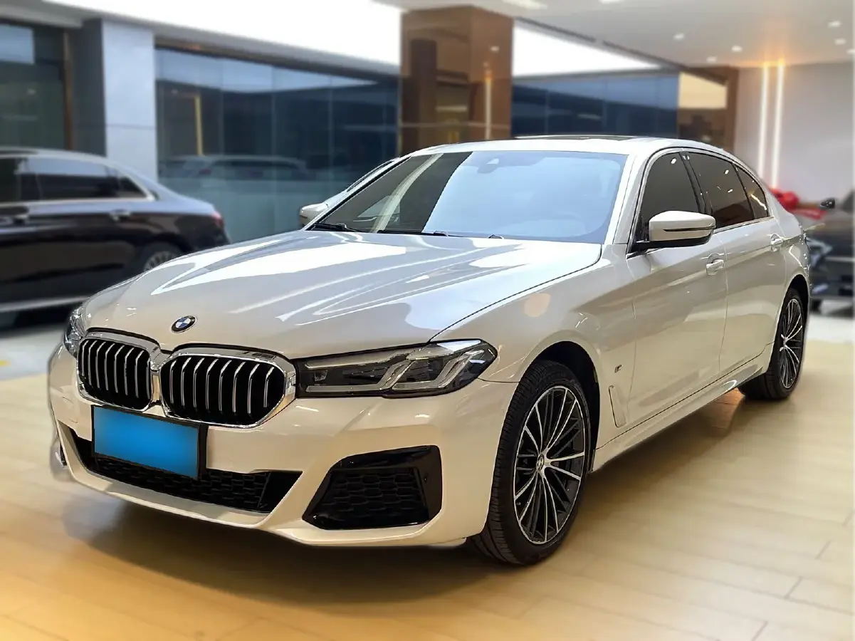 2023 BMW 5 Series 2.0T 245HP L4 8AT