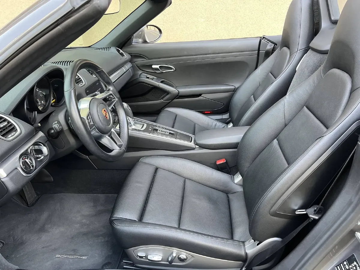 2018 Porsche 718 2.0T 250HP H4 7DCT,autocango,china used car exporter,china ev exporter,chinese used car exporter,chinese used ev exporter