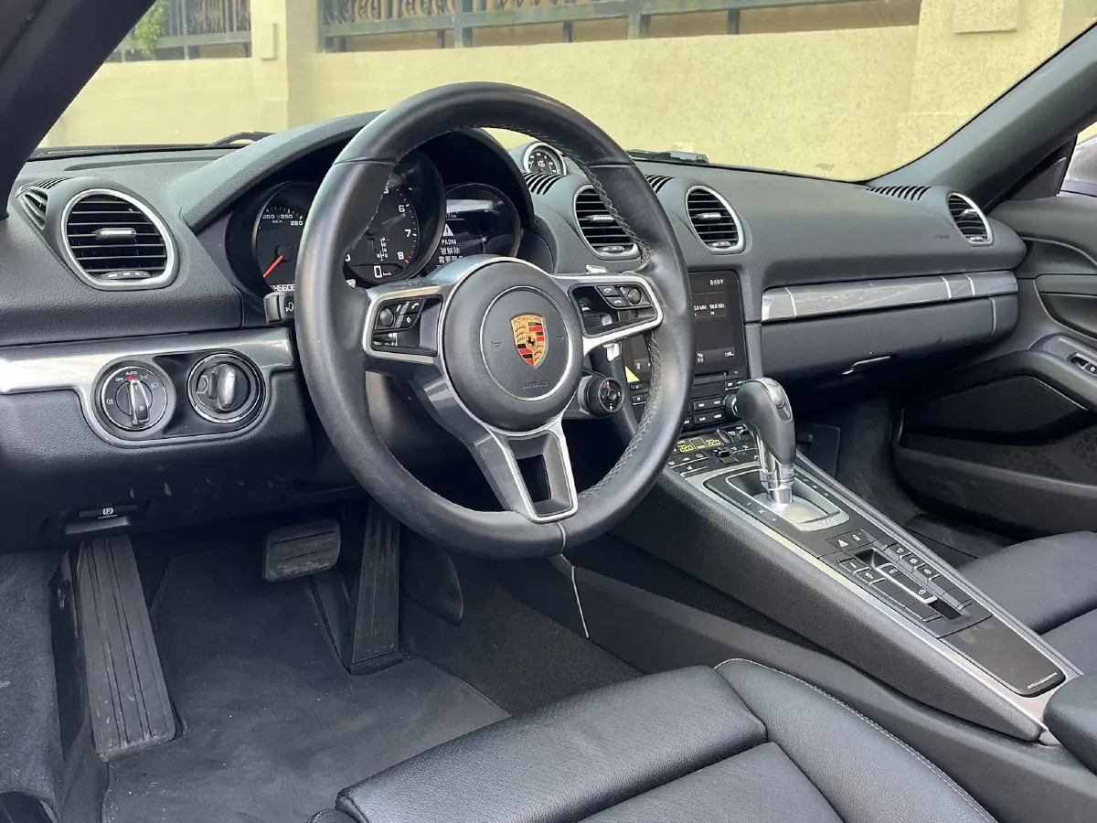 2018 Porsche 718 2.0T 250HP H4 7DCT,autocango,china used car exporter,china ev exporter,chinese used car exporter,chinese used ev exporter