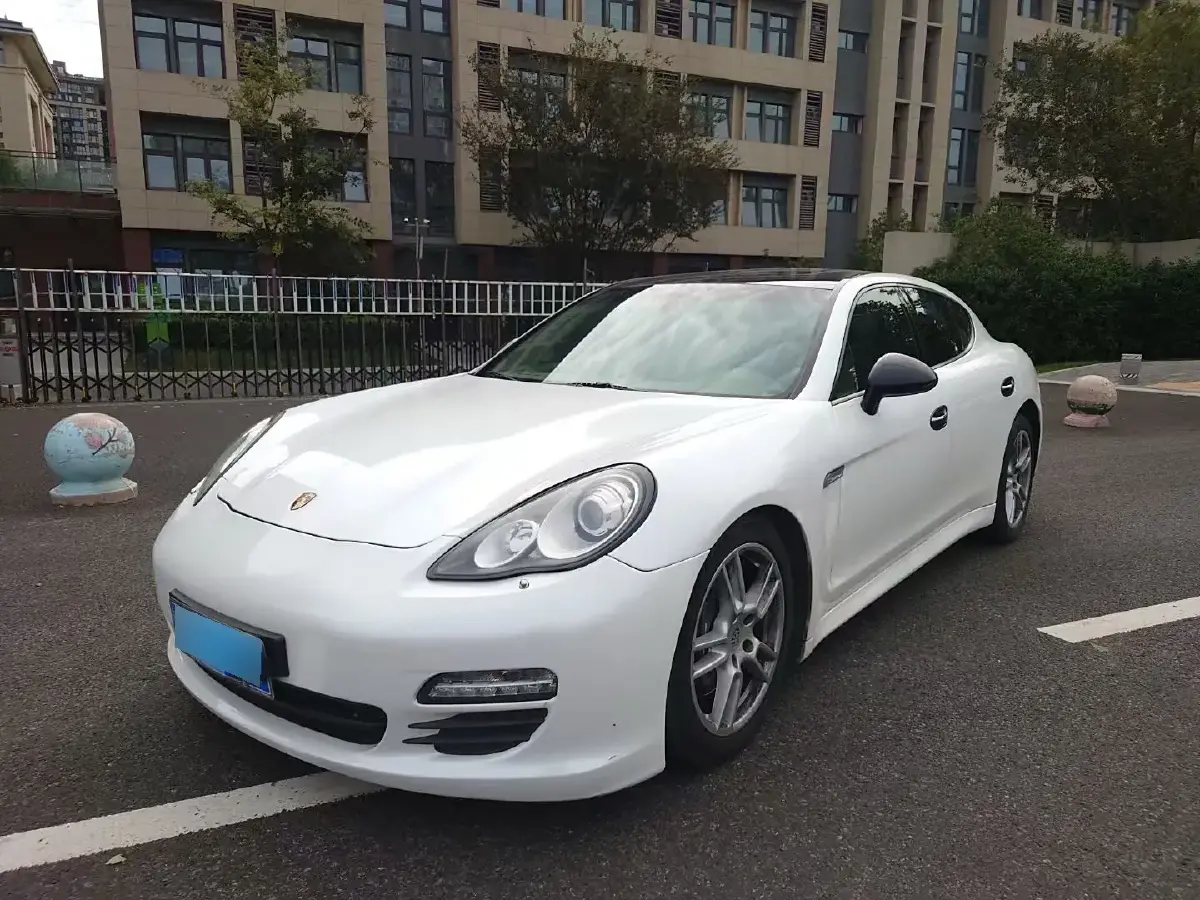 2010 Porsche Panamera 3.6L 300HP V6 7DCT