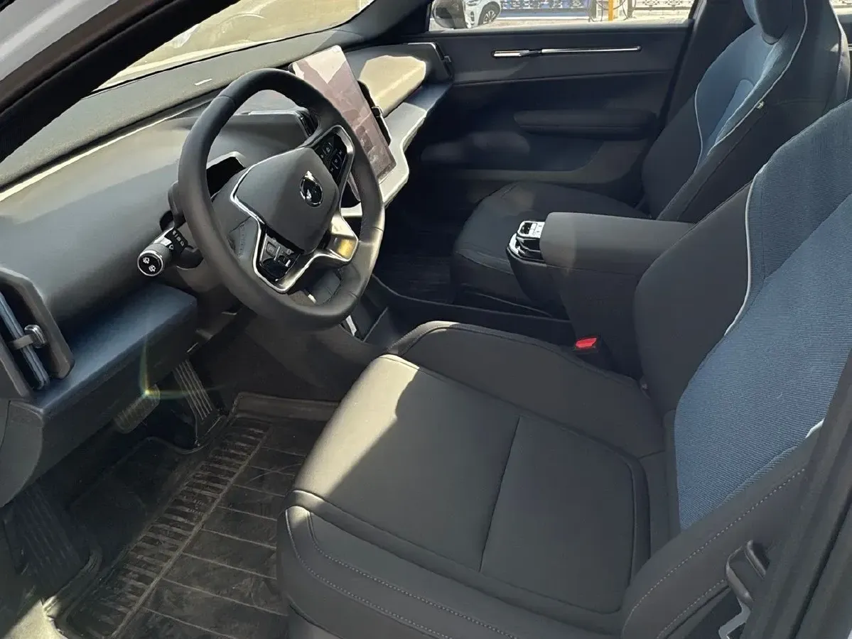 2025 Volvo EX30 BEV 66KWH,autocango,china used car exporter,china ev exporter,chinese used car exporter,chinese used ev exporter