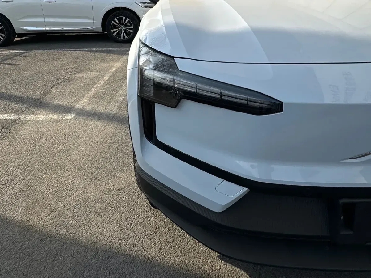 2025 Volvo EX30 BEV 66KWH,autocango,china used car exporter,china ev exporter,chinese used car exporter,chinese used ev exporter