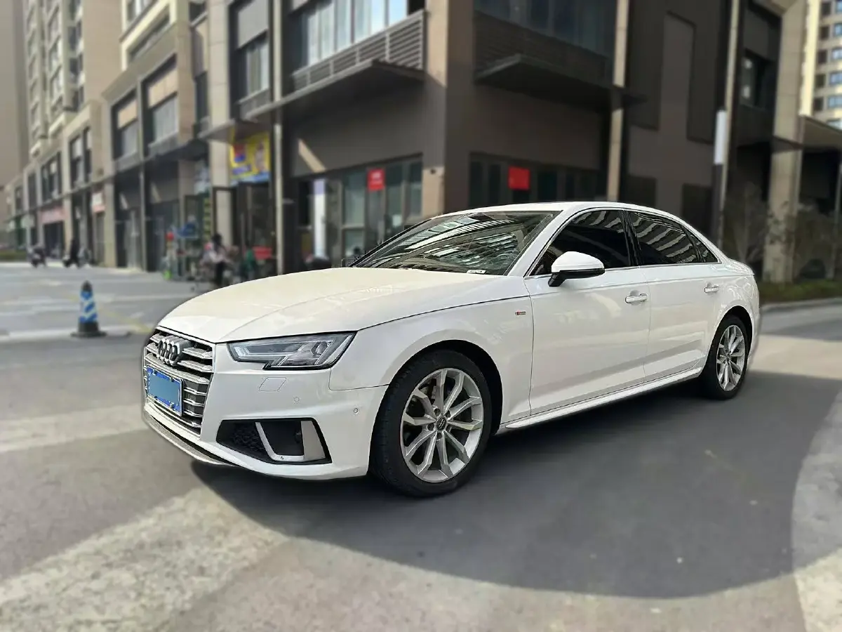 2019 Audi A4L 2.0T 190HP L4 7DCT