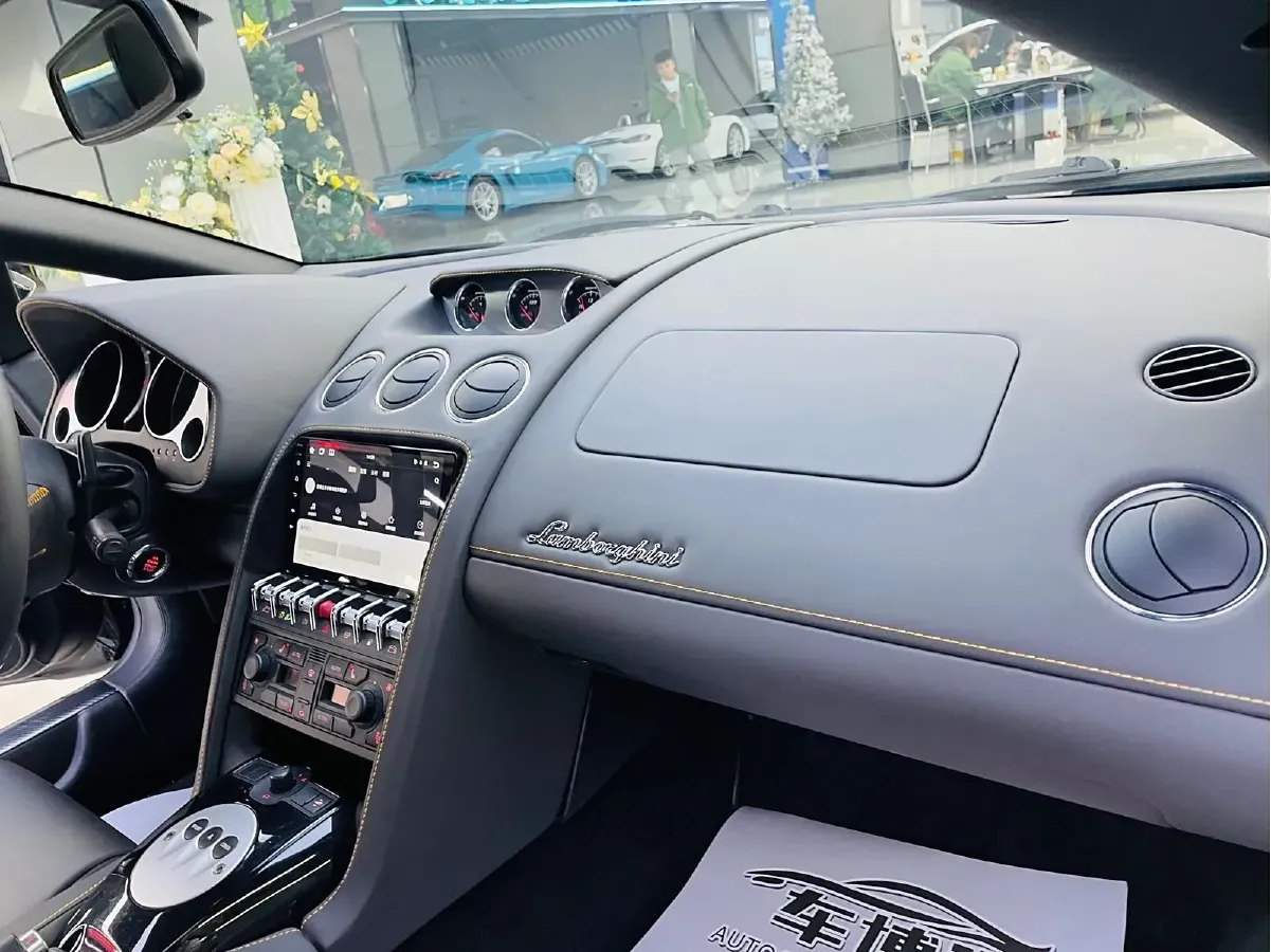 2012 Lamborghini Gallardo 5.2L 560HP V10 6AMT,autocango,china used car exporter,china ev exporter,chinese used car exporter,chinese used ev exporter