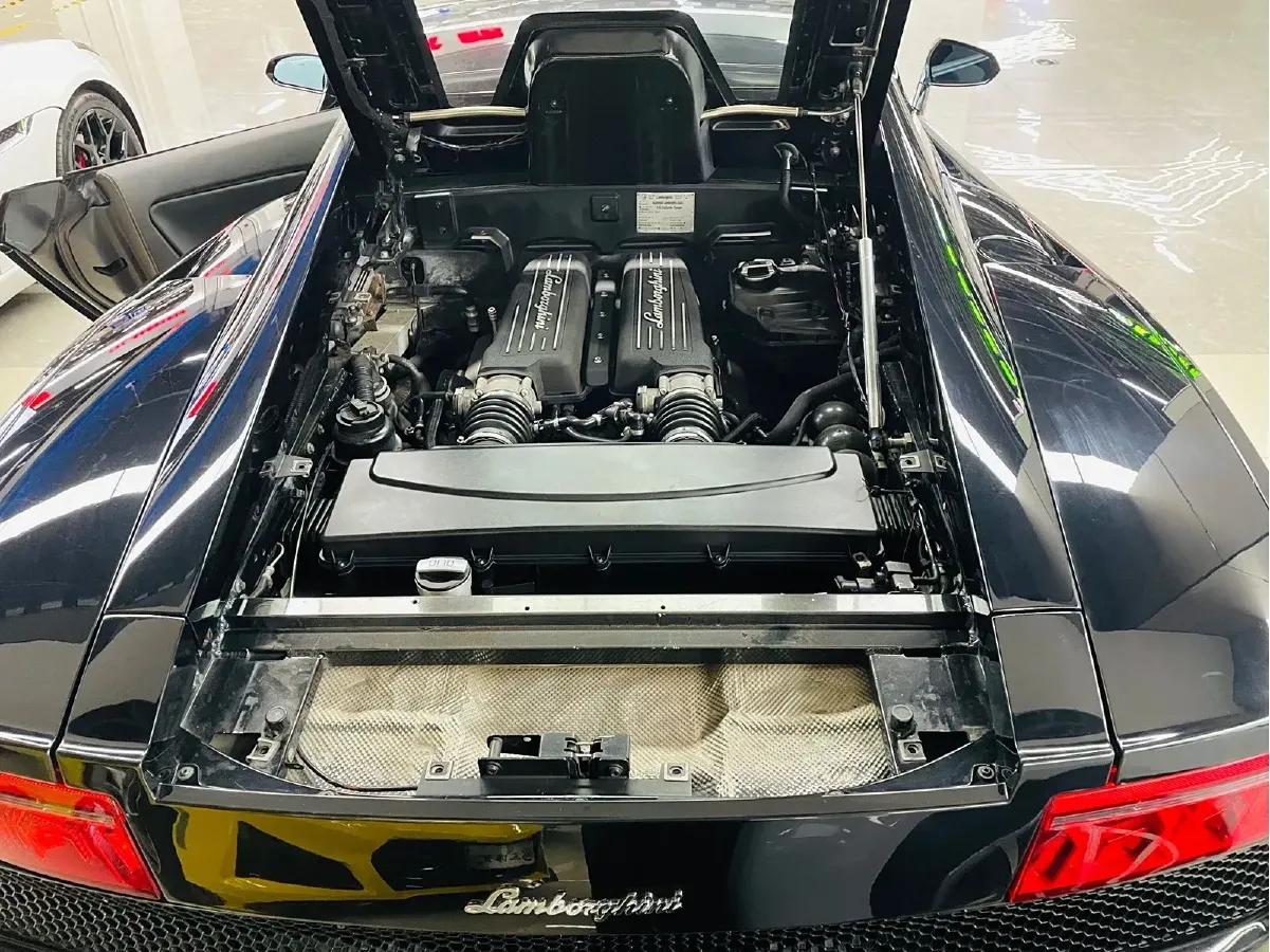 2012 Lamborghini Gallardo 5.2L 560HP V10 6AMT,autocango,china used car exporter,china ev exporter,chinese used car exporter,chinese used ev exporter