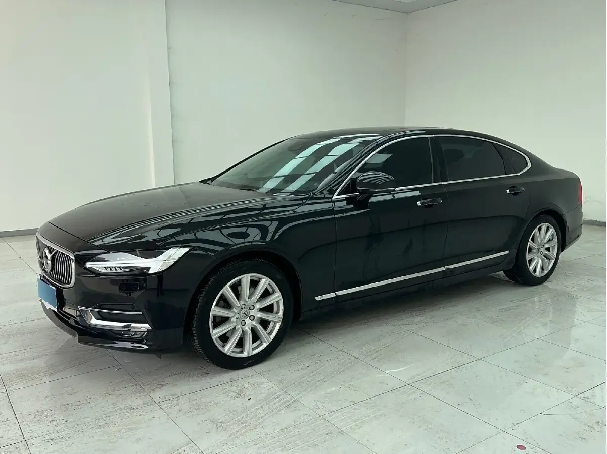 2020 Volvo S90 2.0T 254HP L4 8AT