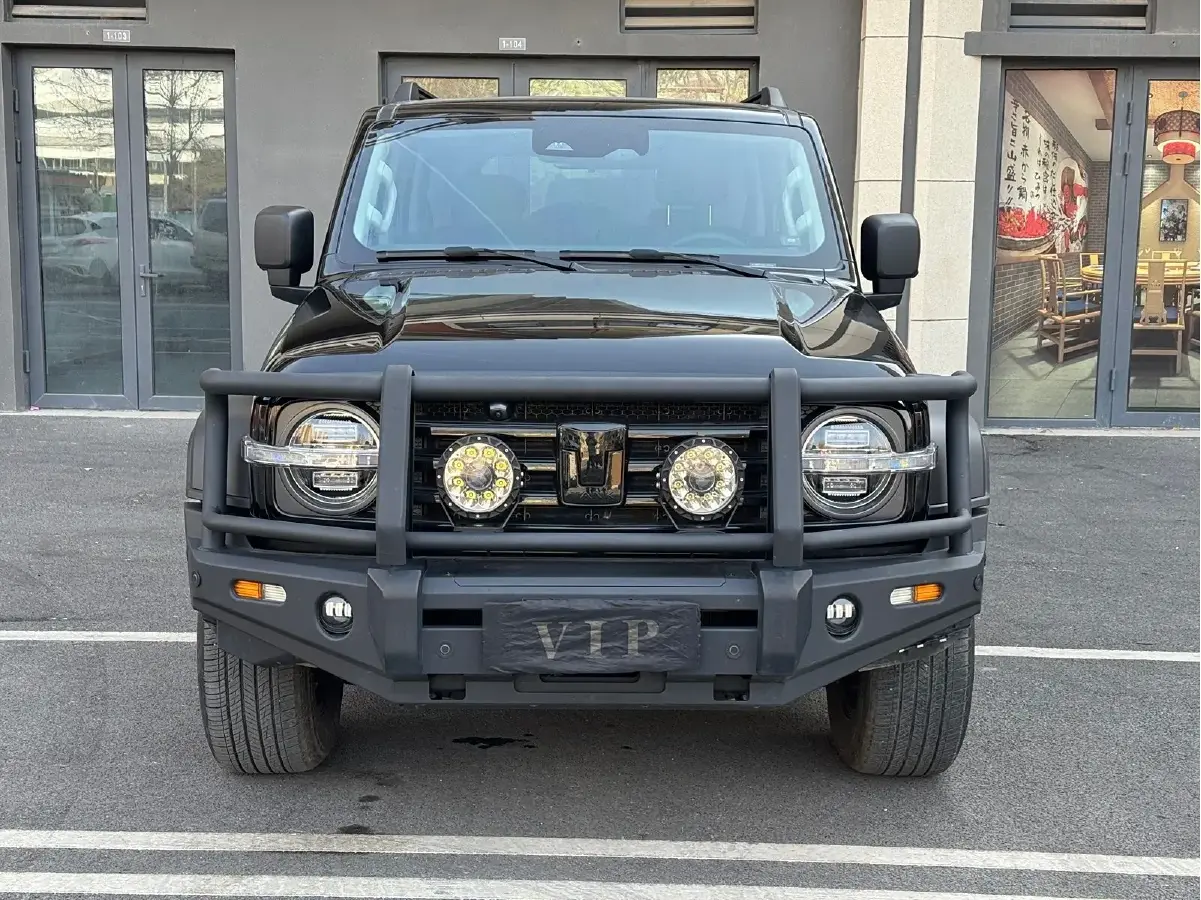 2023 Tank 300 2.0T 227HP L4 8AT