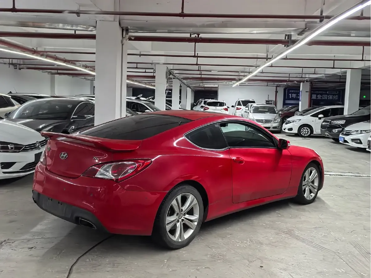 2012 Hyundai Rohens-Coupe 2.0T 260HP L4 8AT,autocango,china used car exporter,china ev exporter,chinese used car exporter,chinese used ev exporter