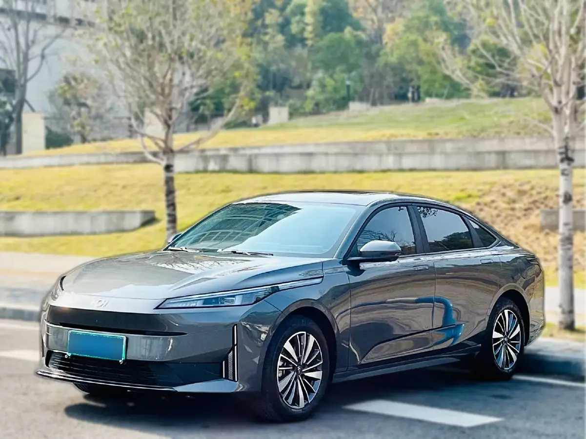 2024 ChangAn QiYuan A05 1.5L 110HP L4 E-CVT PHEV 18.99KWH