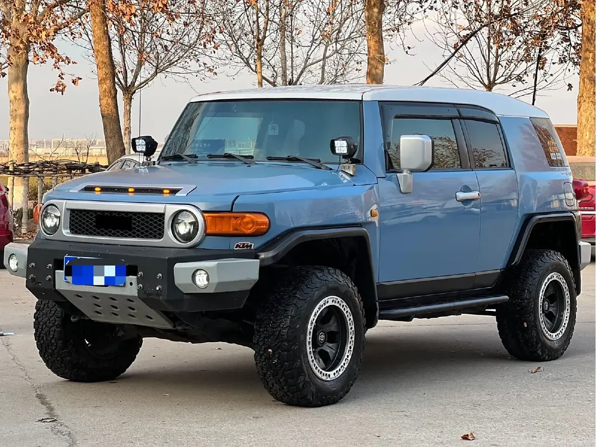 2010 Toyota FJ Cruiser 4.0L 272HP V6 5AT