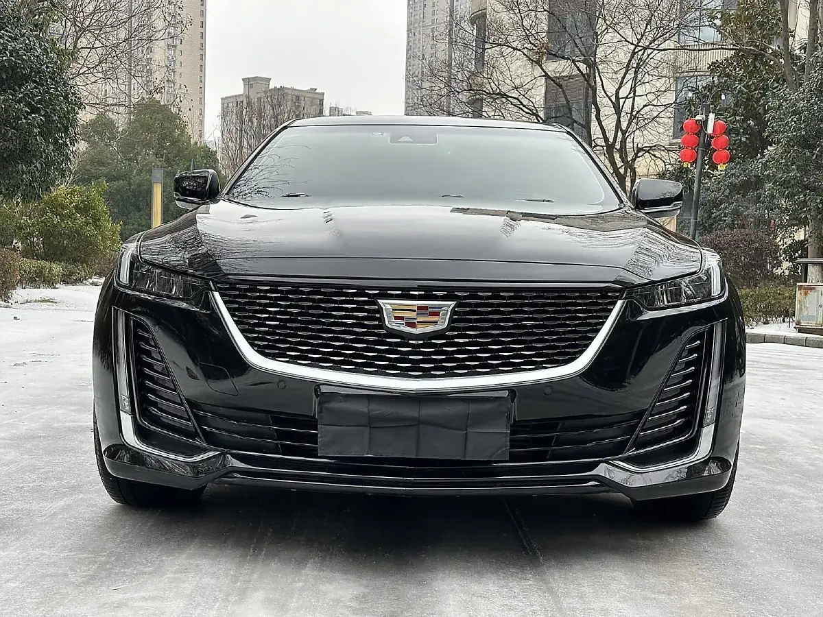 2022 Cadillac CT5 2.0T 237HP L4 10AT