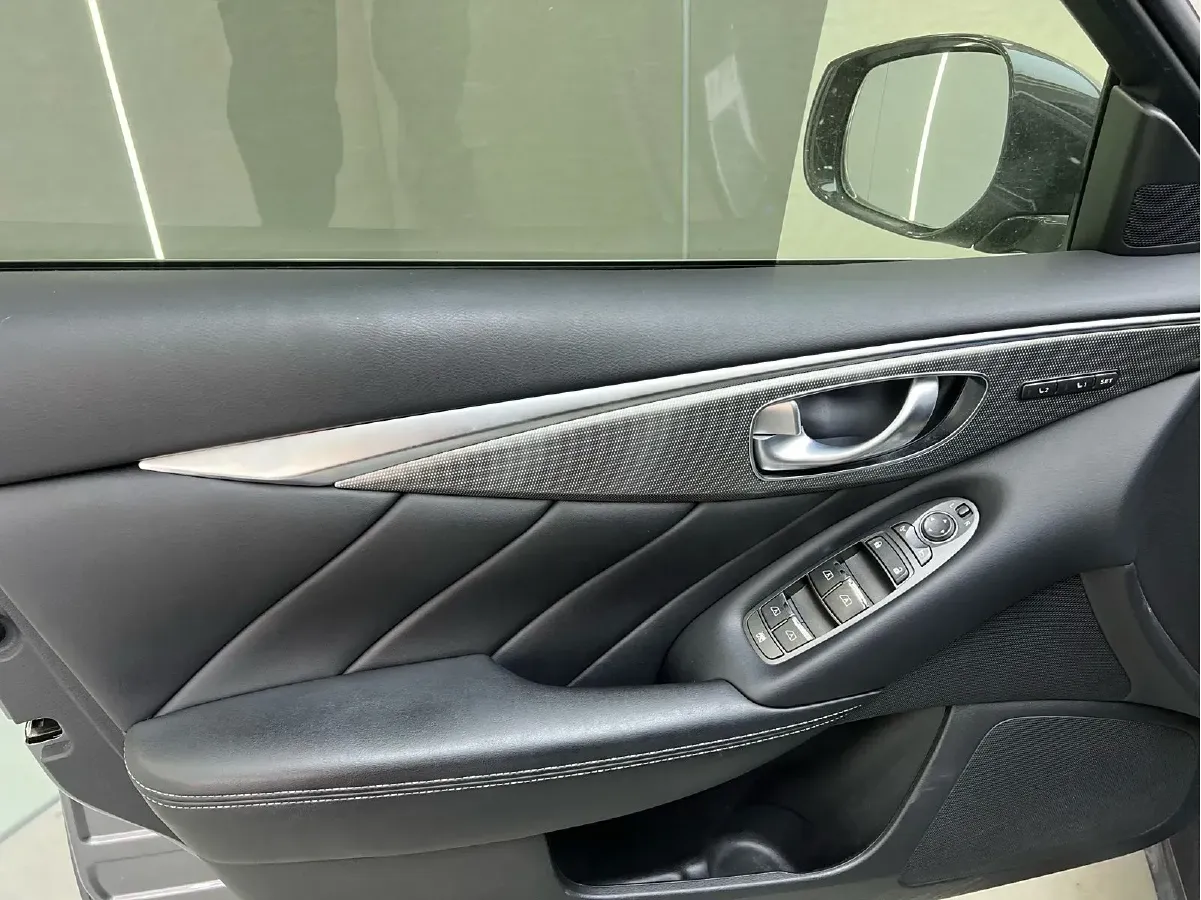 2014 Infiniti Q50 3.7L 351HP V6 7AT,autocango,china used car exporter,china ev exporter,chinese used car exporter,chinese used ev exporter