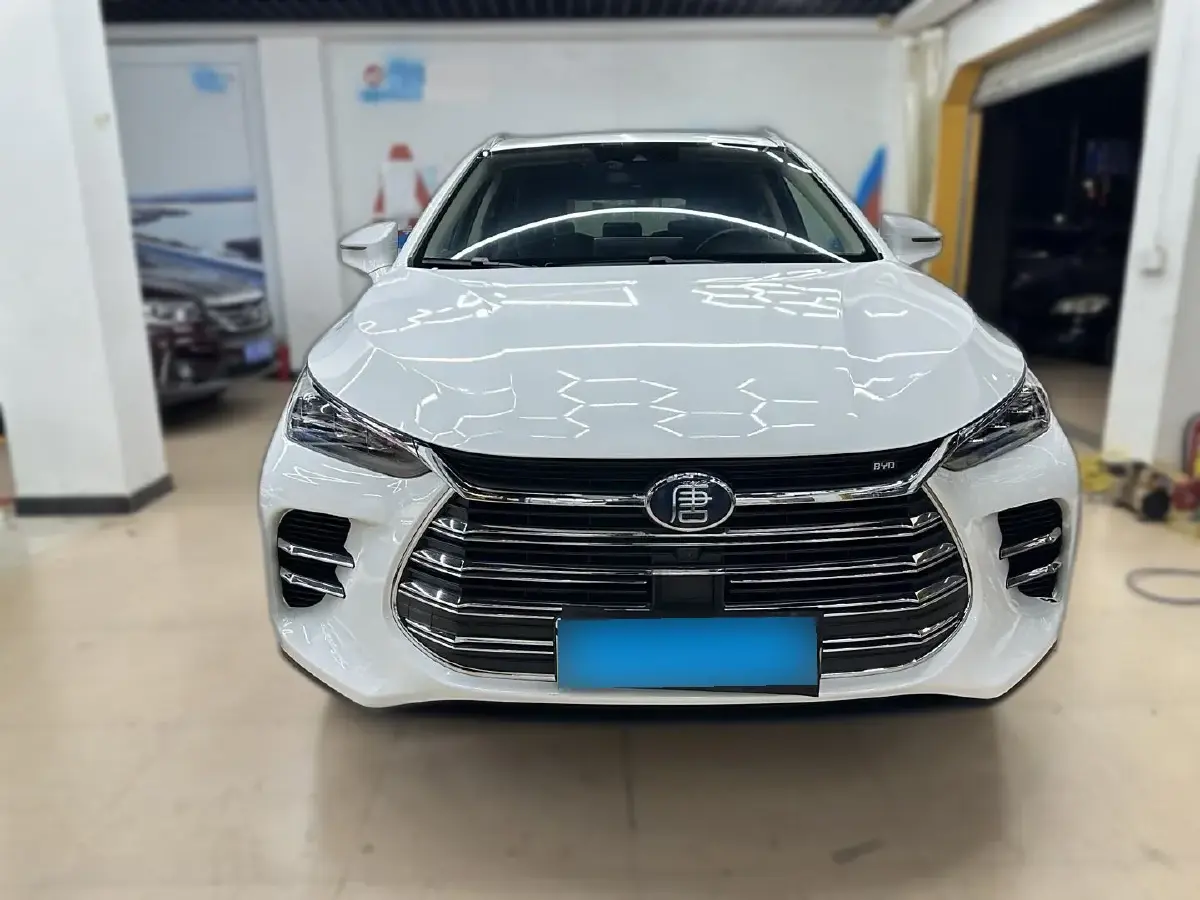 2018 BYD Tang 2.0T 205HP L4 6DCT PHEV 19.96KWH
