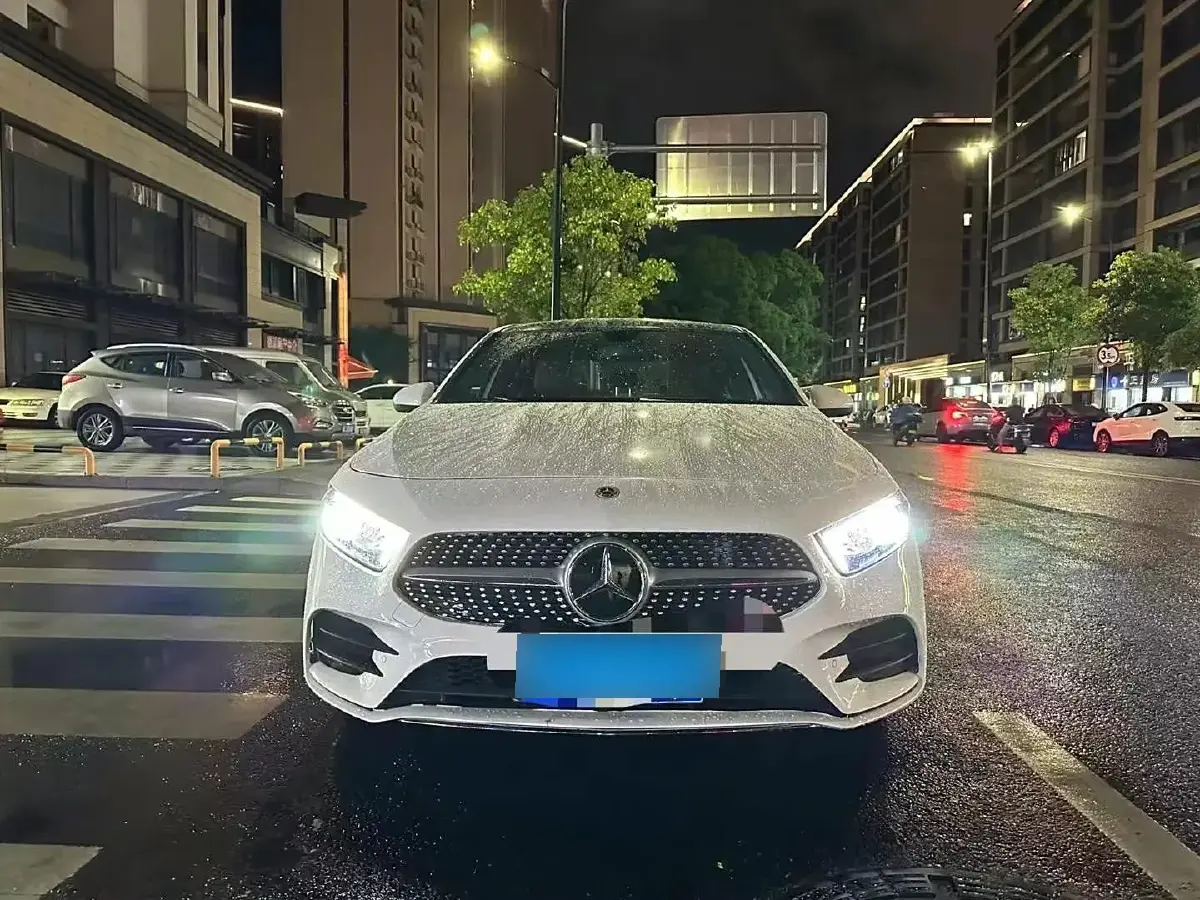 2020 Mercedes-Benz A Class 1.3T 163HP L4 7DCT