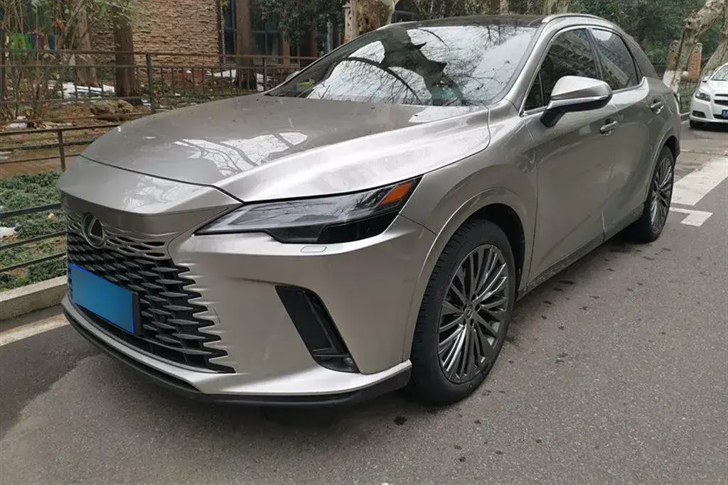 2023 Lexus RX 2.5L 189HP L4 E-CVT Hybrid 2023 Lexus RX 2.5L 189HP L4 E-CVT Hybrid