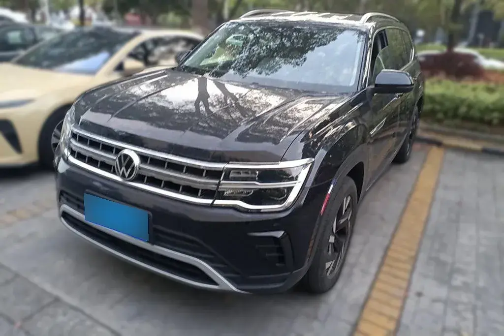 2023 Volkswagen Teramont 2.0T 220HP L4 7DCT