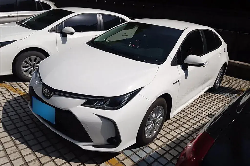 2023 Toyota Corolla 1.8L 98HP L4 E-CVT Hybrid