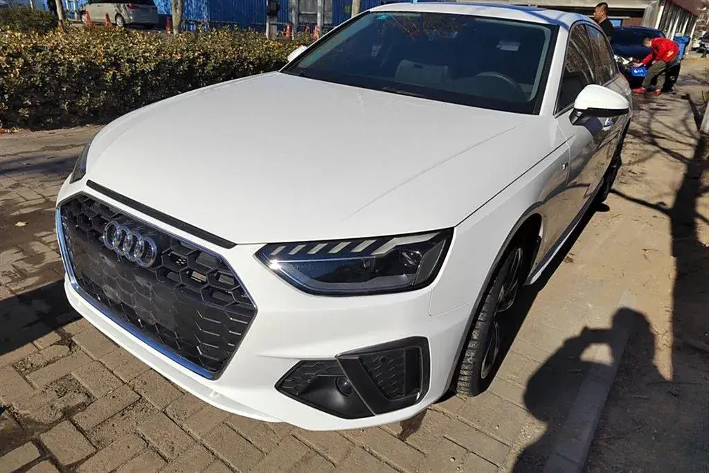 2020 Audi A4L 2.0T 190HP L4 7DCT