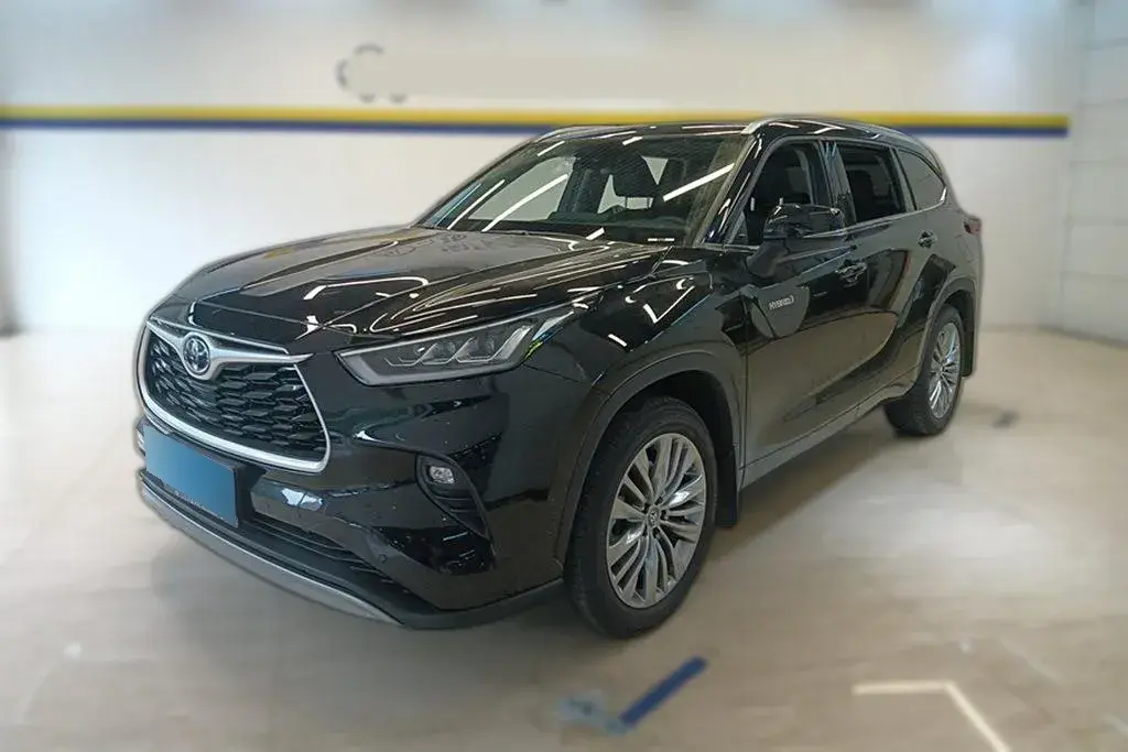 2023 Toyota Highlander 2.5L 189HP L4 E-CVT Hybrid