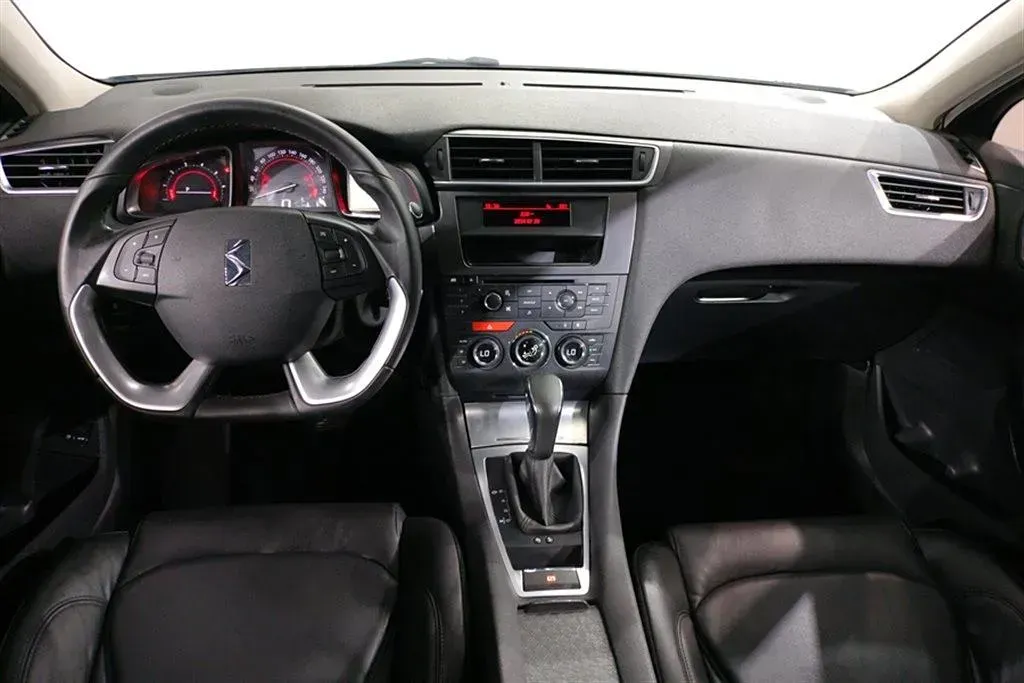 2014 DS 5LS 1.8L 139HP L4 6AT,autocango,china used car exporter,china ev exporter,chinese used car exporter,chinese used ev exporter