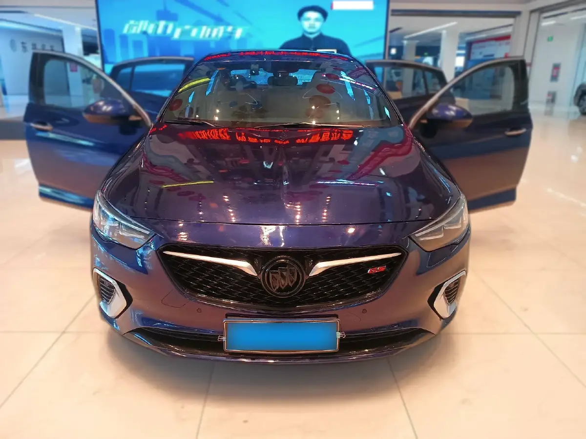 2018 Buick Regal 2.0T 261HP L4 9AT