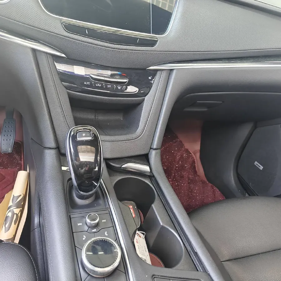 2021 Cadillac XT5 2.0T 237HP L4 9AT,autocango,china used car exporter,china ev exporter,chinese used car exporter,chinese used ev exporter