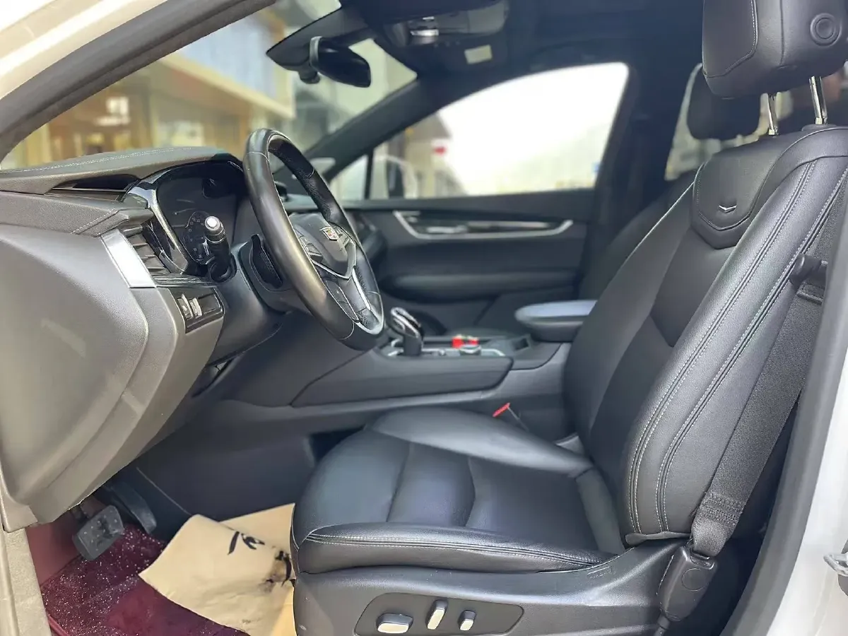 2021 Cadillac XT5 2.0T 237HP L4 9AT,autocango,china used car exporter,china ev exporter,chinese used car exporter,chinese used ev exporter